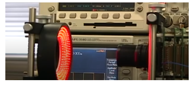 簡素で高精度な撮影同期装置